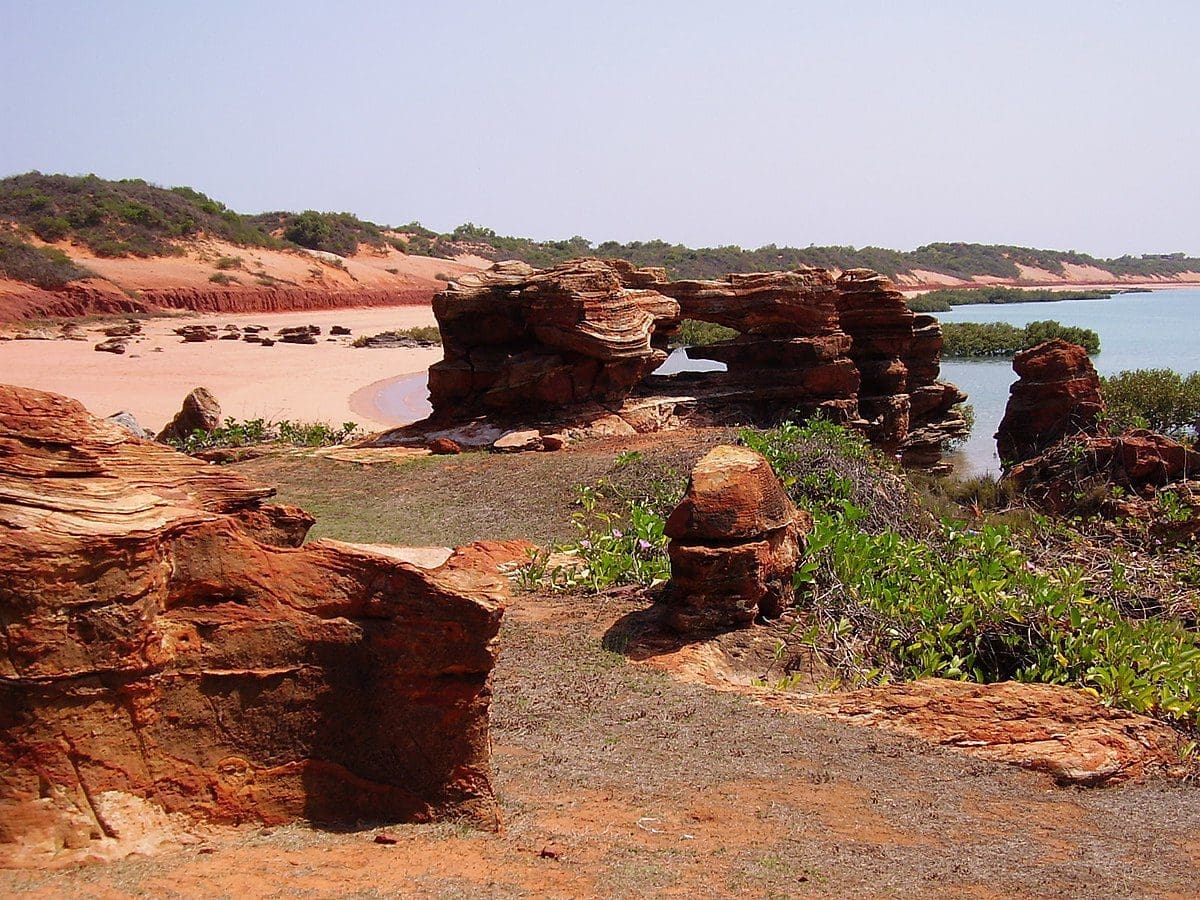 A view of rock formations at Roebuck Bay WA